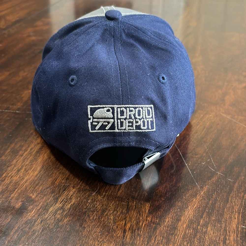 Star Wars R2-D2 Hat - Picture 2 of 5